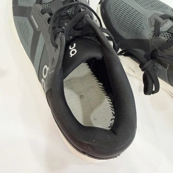 In Running Cloudrunner 2 Women’s Shoes - Missing insole - Picture 10 of 11